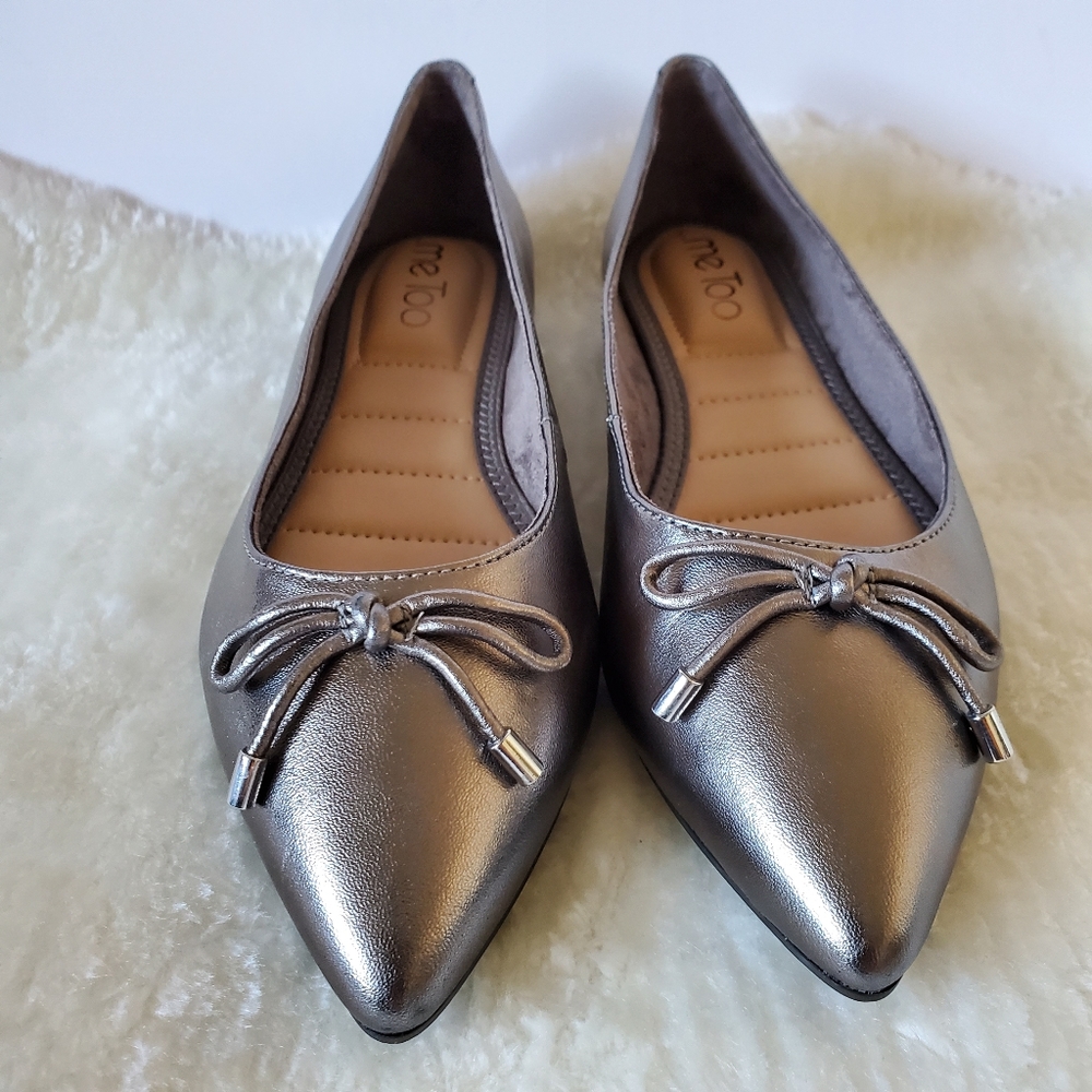 Me too Alisha leather flat. Sz6